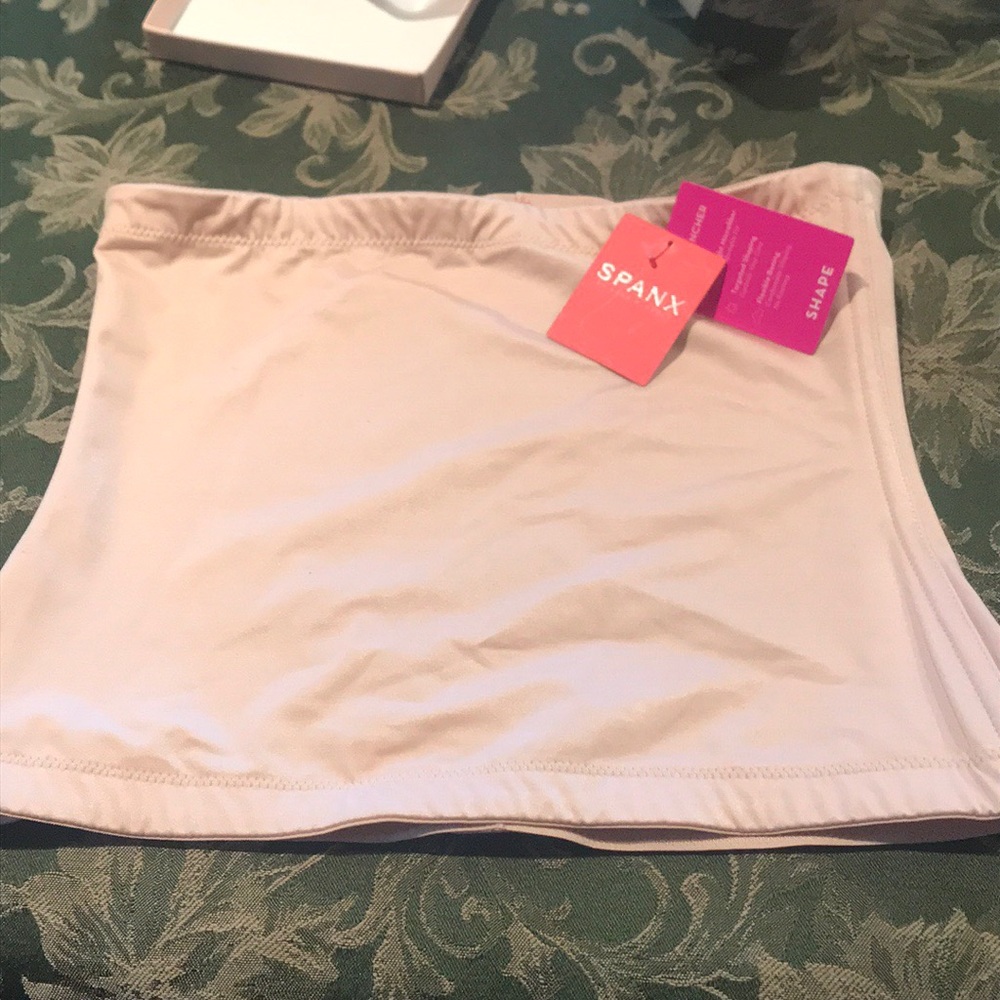 NWT: SPANX Waist Cincher